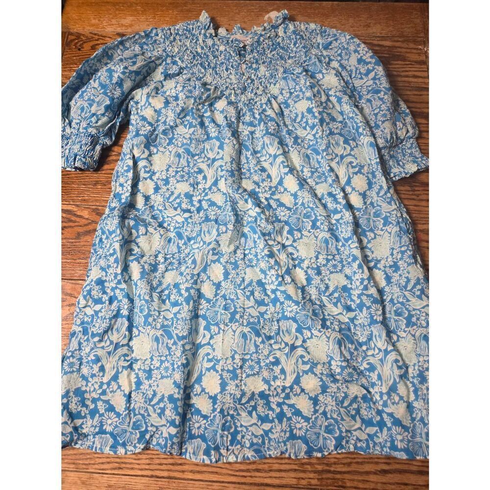 Olivia James The Label blue&white floral Smocked neck dress sz Medium
